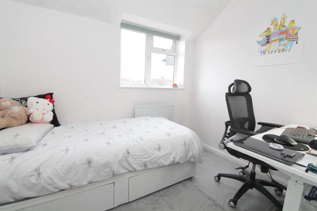 bed 3.jpg