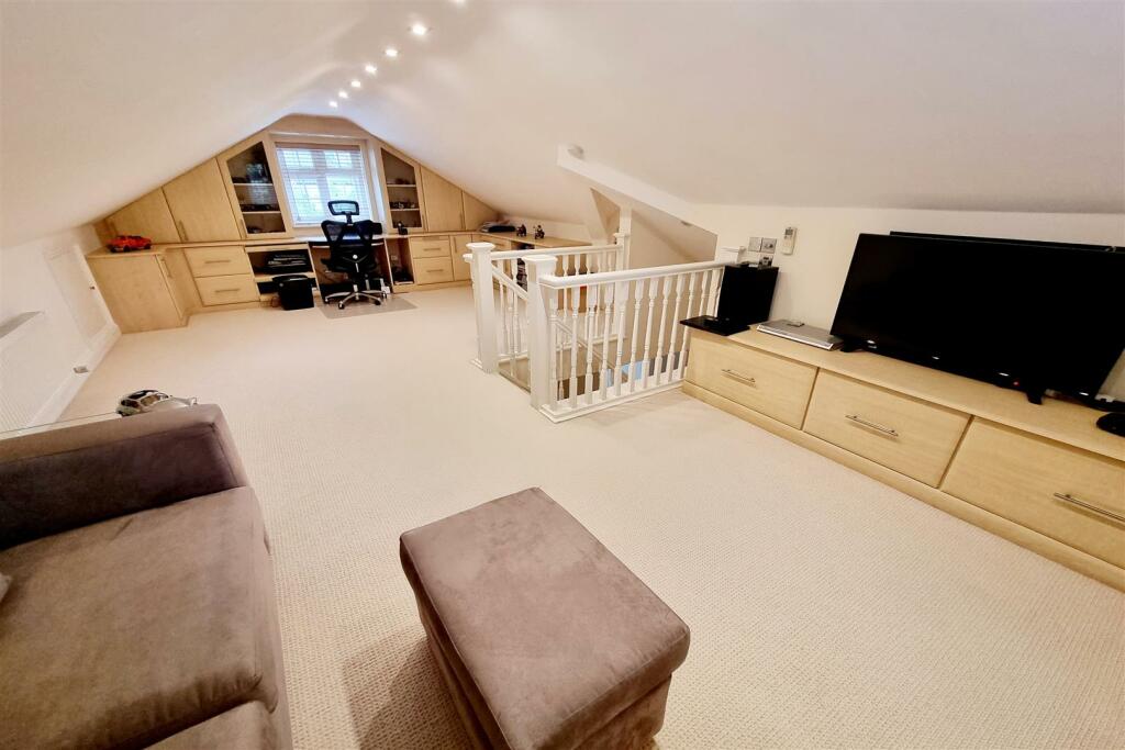 LOFT ROOM/STUDY/TV/BEDROOM 4: PIC. 1