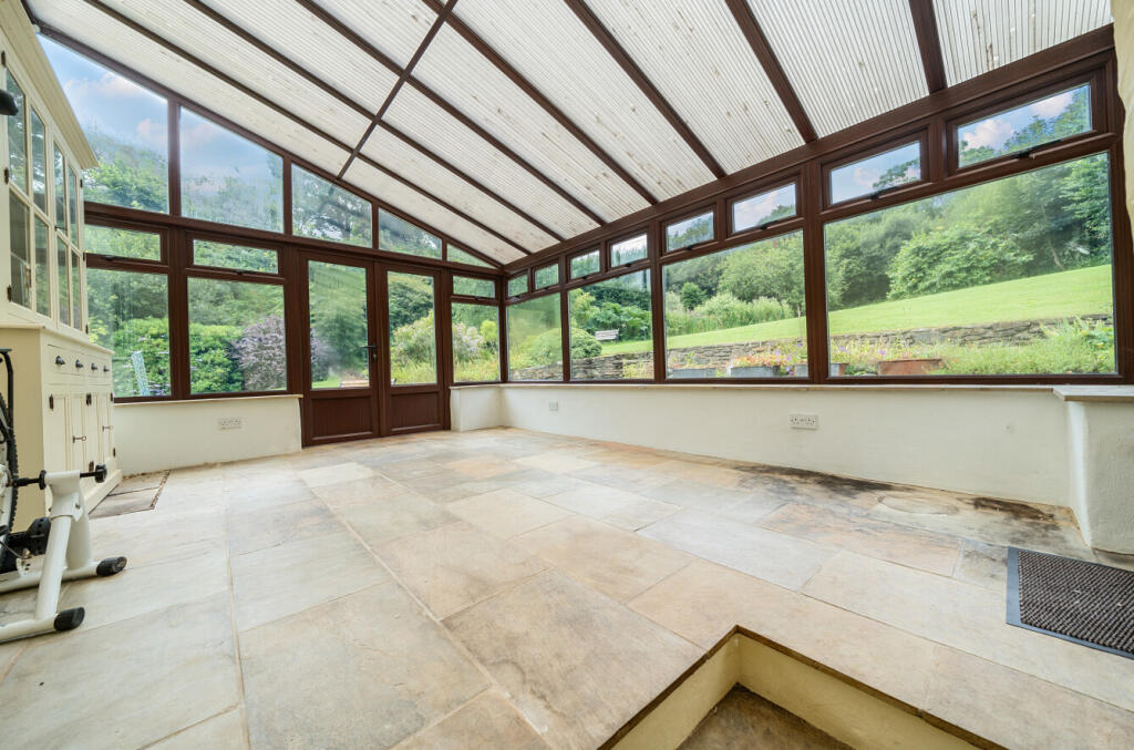 1328647-12-687f83...