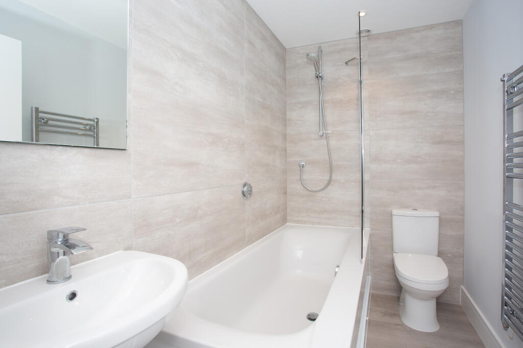 14 Avenue rd 3.jpg