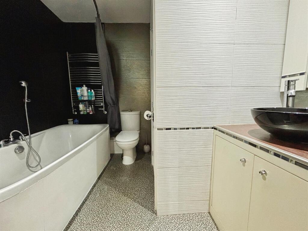 Jack &amp; Jill En-Suite