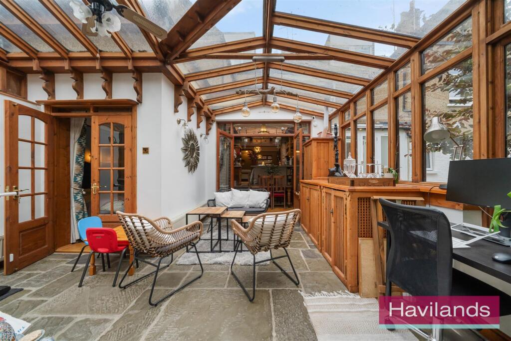 Eversley Park Road-23.jpg