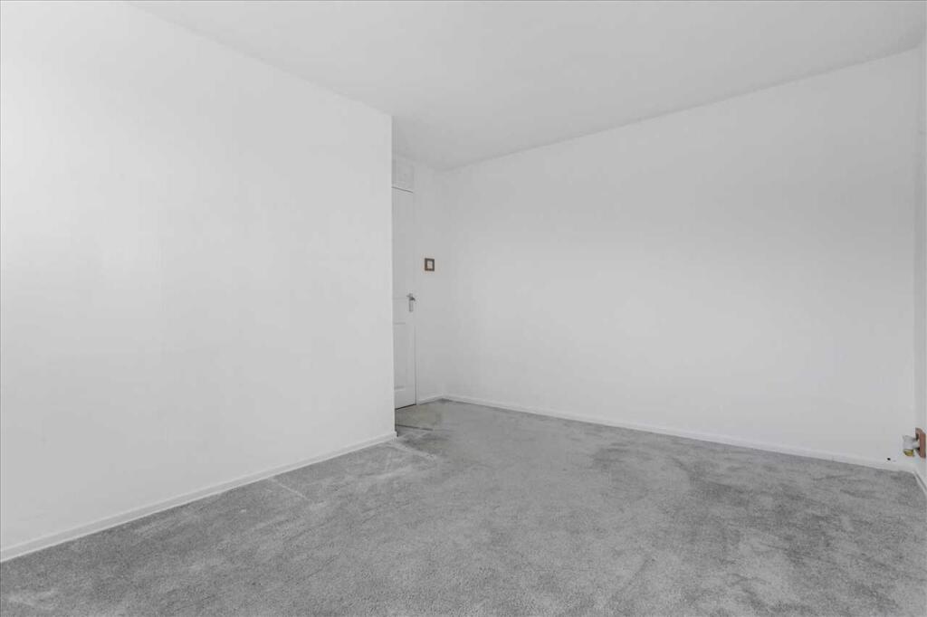 Bedroom Two (2)