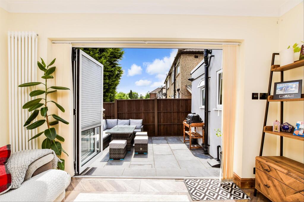 External Lifestyle Photograph