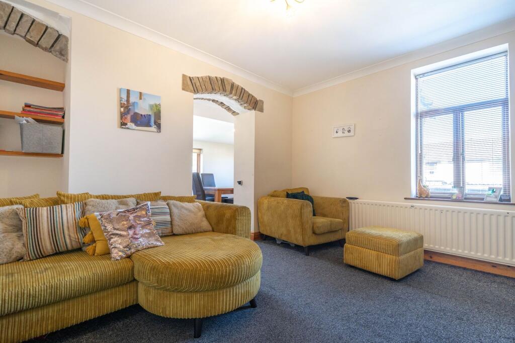 SITTING ROOM