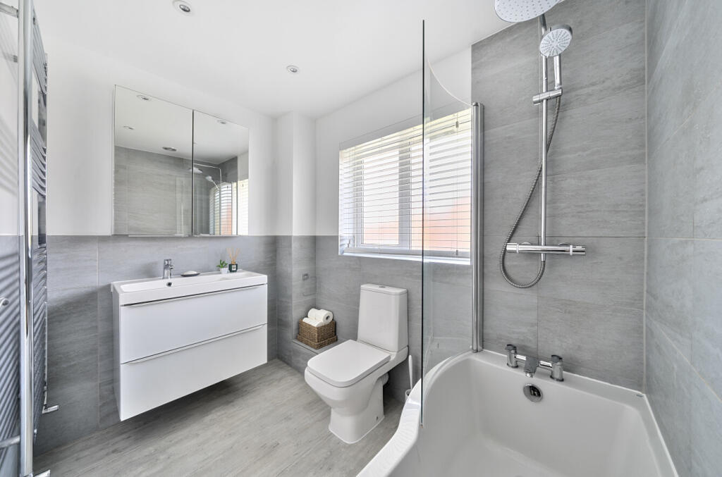 1285589-17-6842c1...