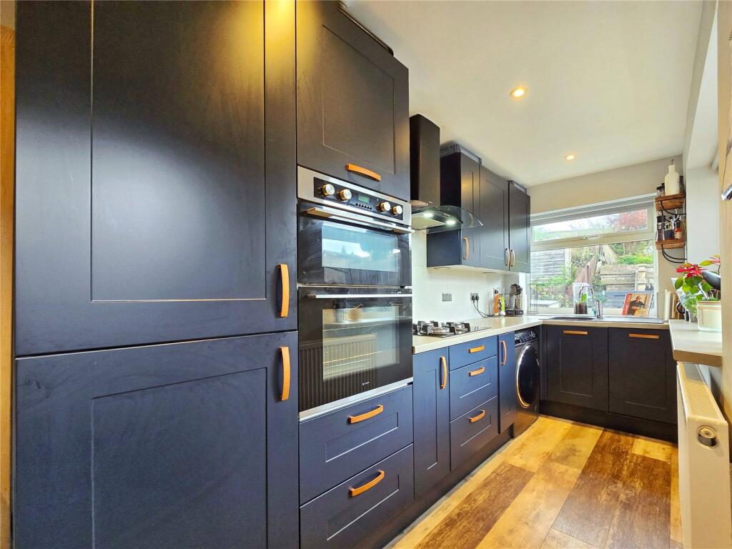 Contemporary Kitchen