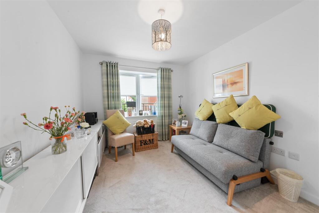 6 Jennings Court-6.jpg