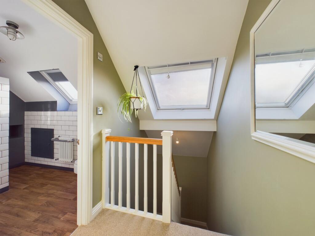 2nd Floor Landing