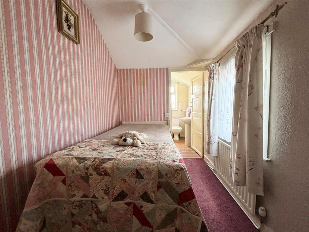Bedroom 3 / Office