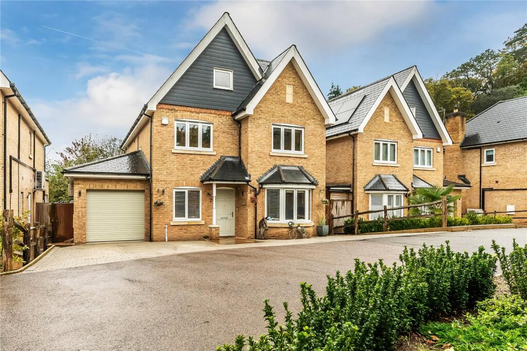 Somerset Gardens, Redhill, Surrey, RH1