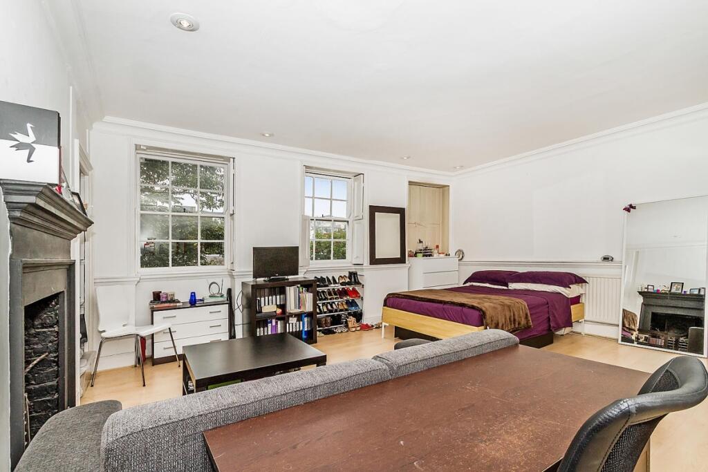 studio close to A...