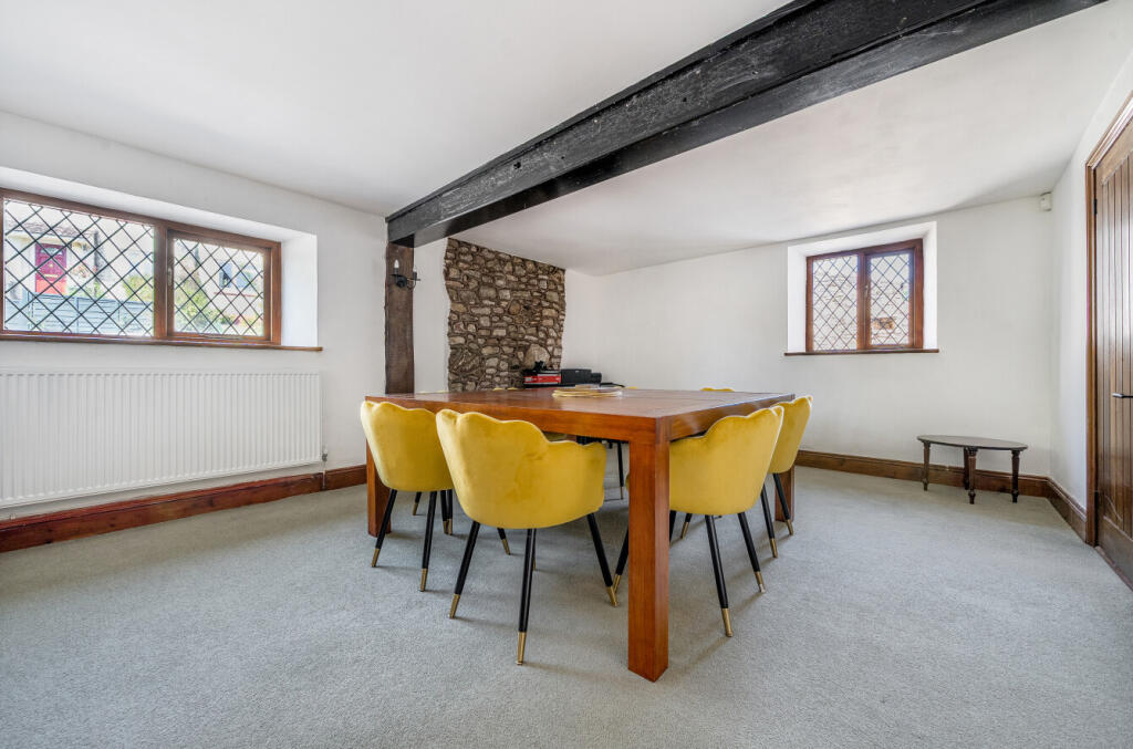 1281793-26-682730...