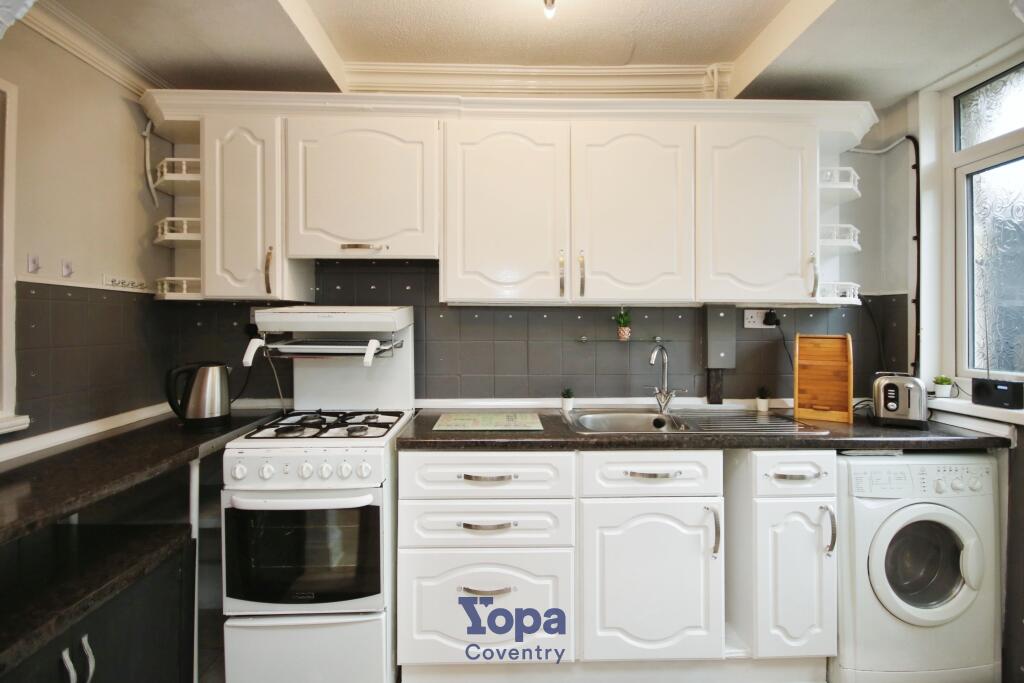 1ffce621-Kitchen.JPG
