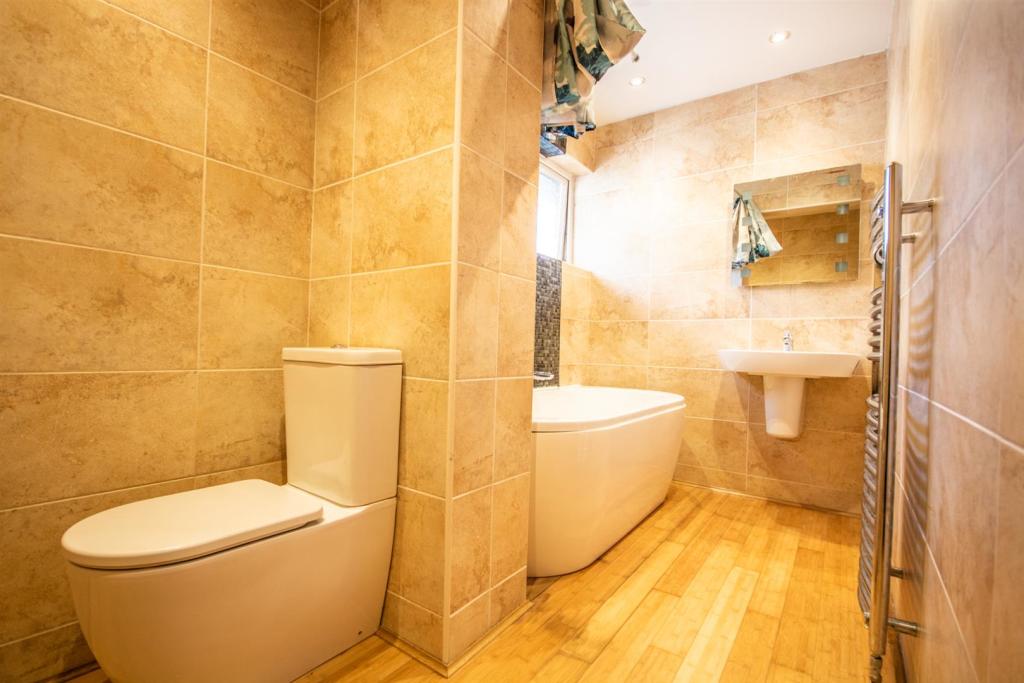 HOUSE BATHROOM
