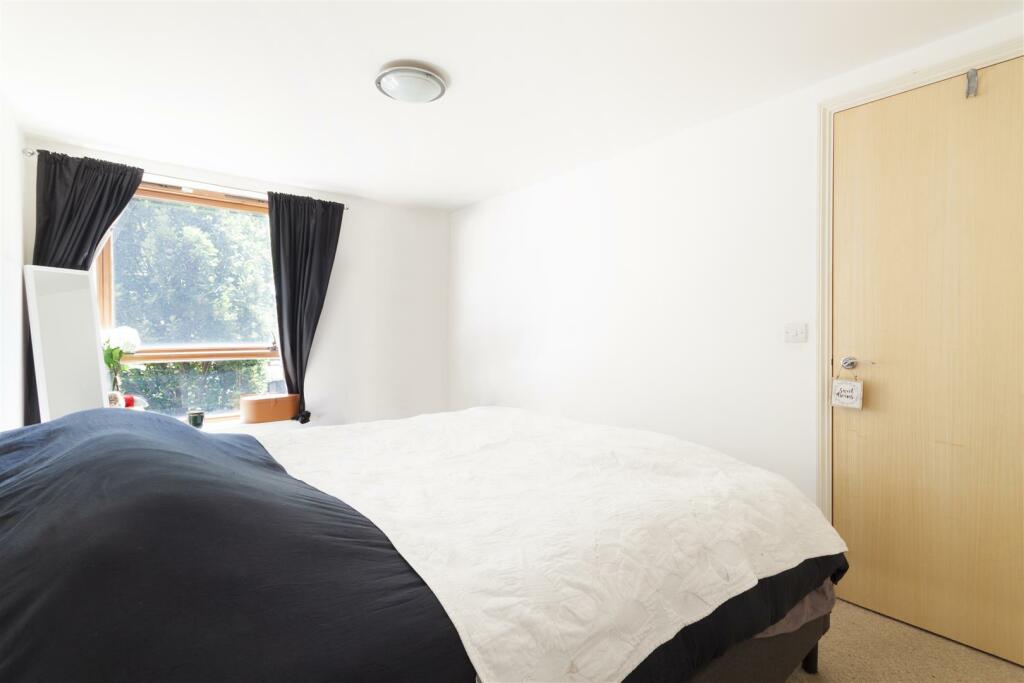 37_spottiswood_court_3_harry_close_croydon_015.jpg