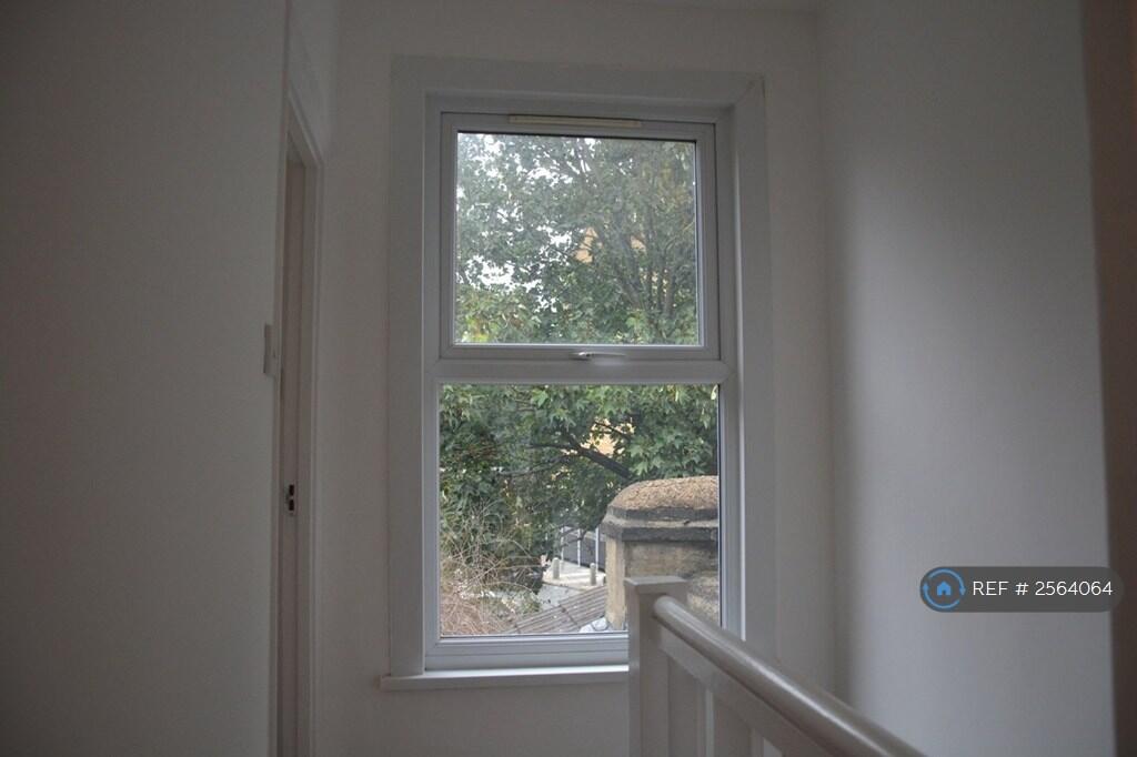 Bedroom 2 Entrance