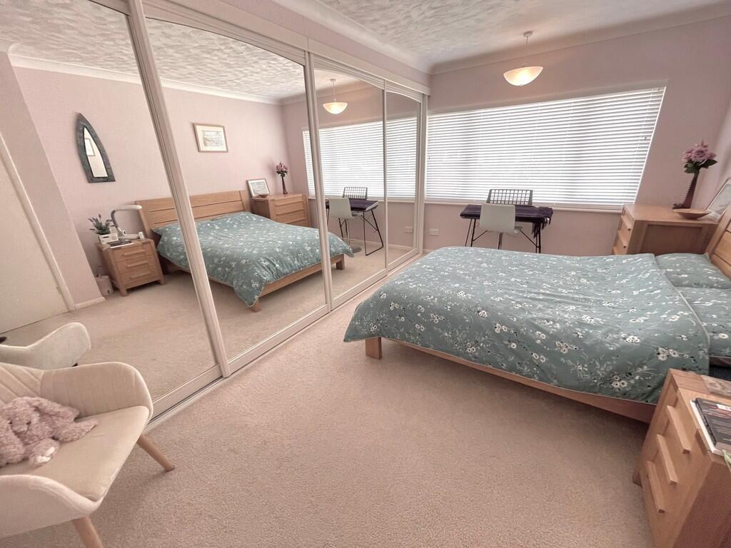 30 Russells Close...