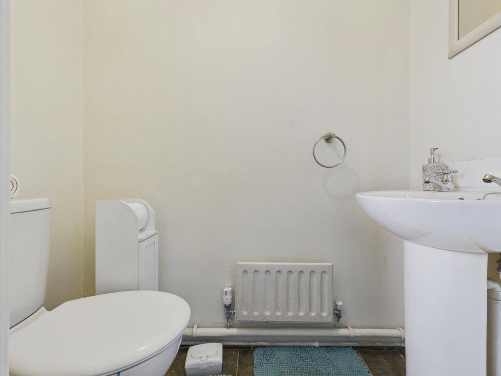 CAM04273G0-PR0099...