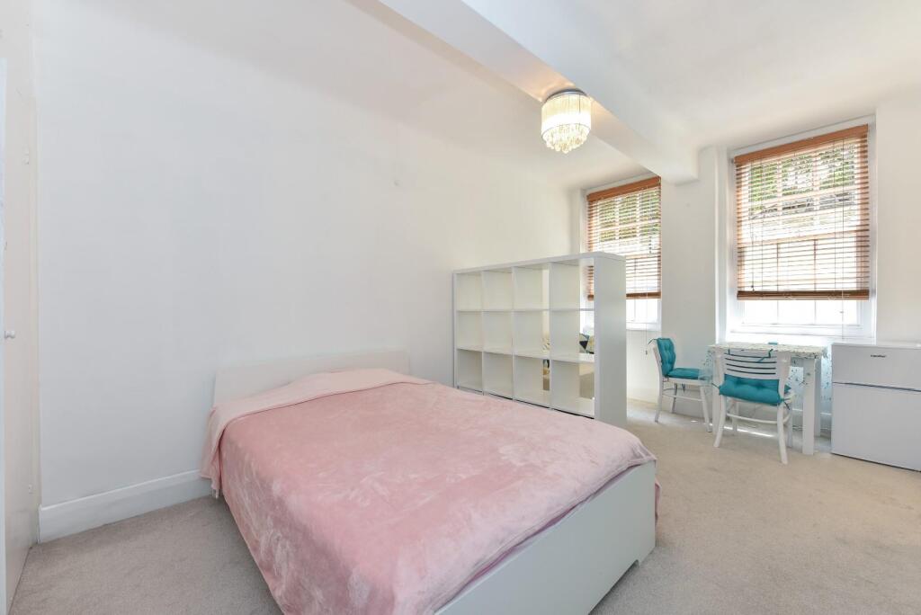 3, 15 Portman Square (2).JPG