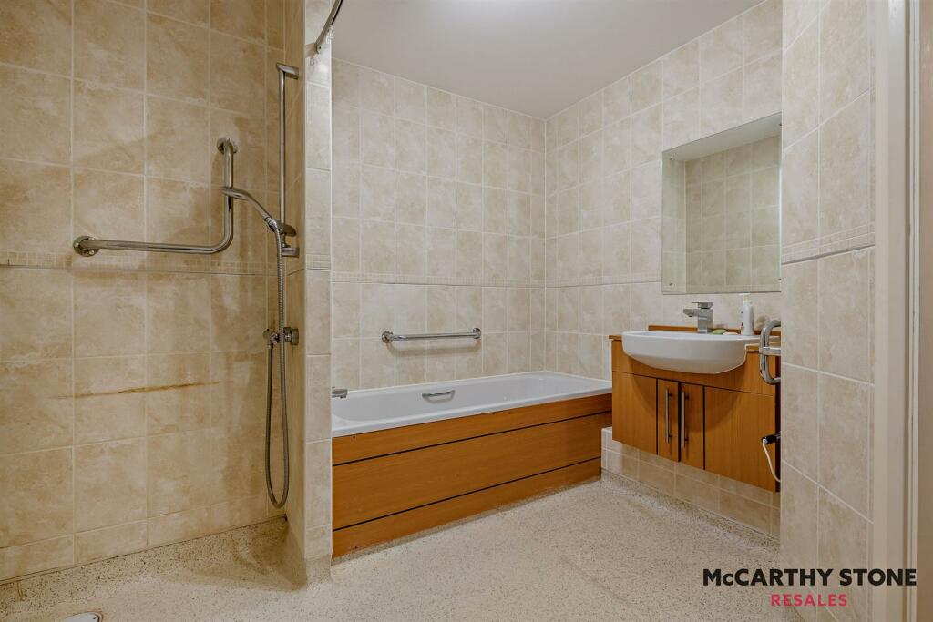 8599175-interior15-800.JPG