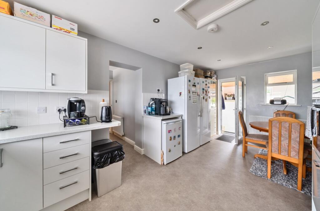 1289906-10-6824c3433151c-ARW