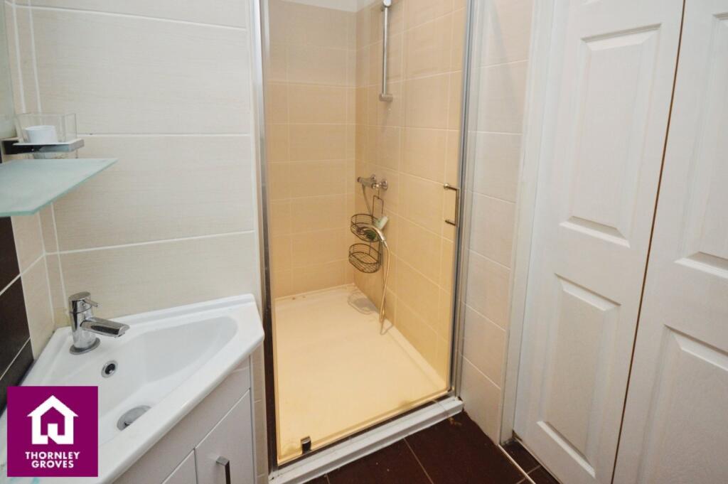 Jack &amp; Jill En Suite