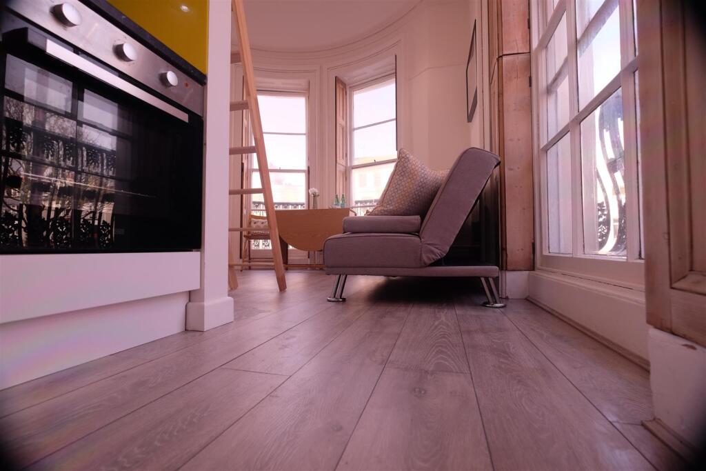 Studio Room