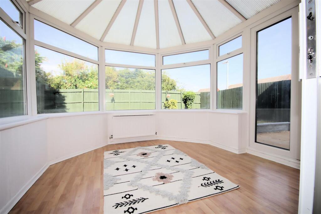 Brick &amp; UPVC Conservatory