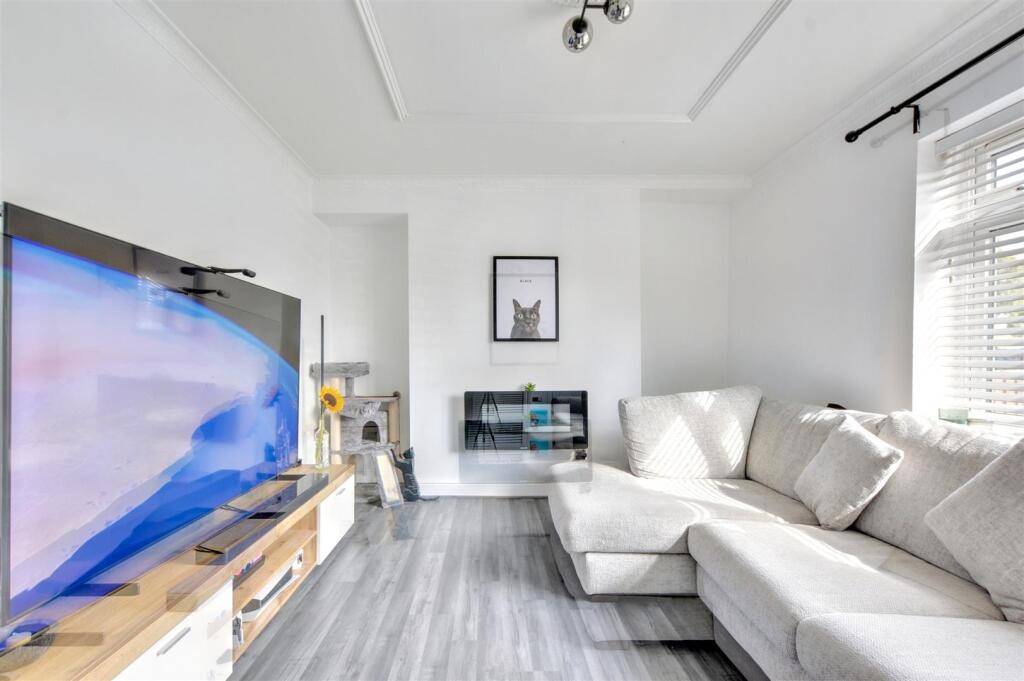 Lounge_ (1).jpeg