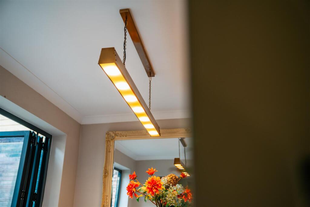 16a Garland Street [Light Detailed Shot] 01.jpg