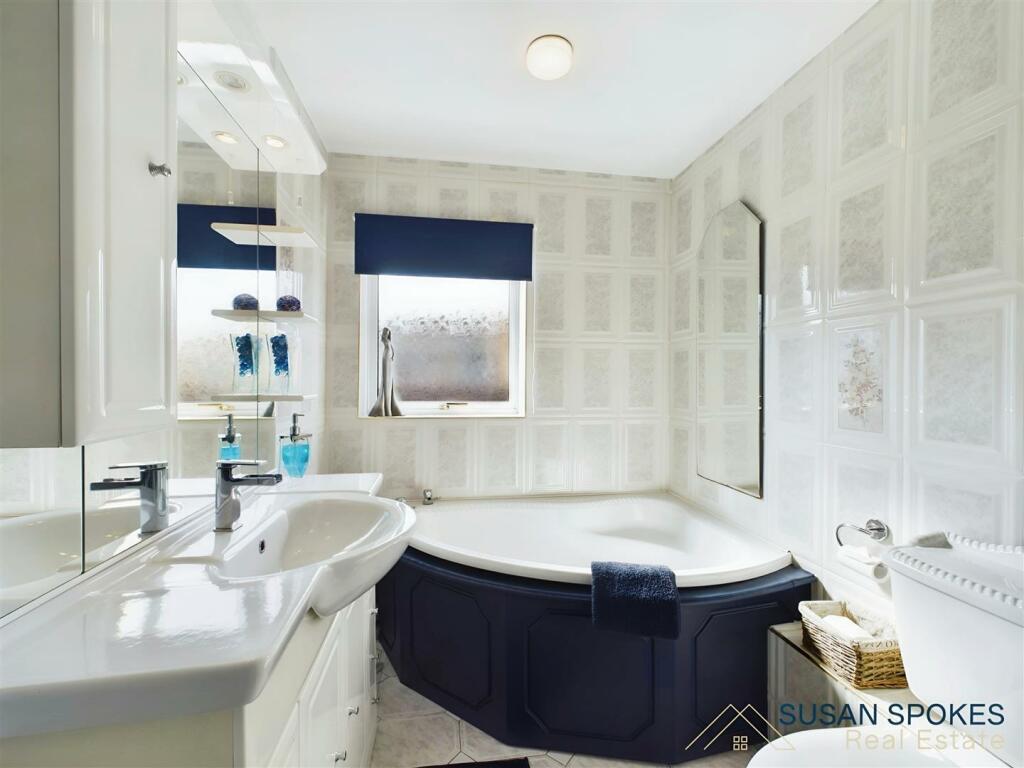 7ce106e9-BATH 201 20- 20Copy.jpg