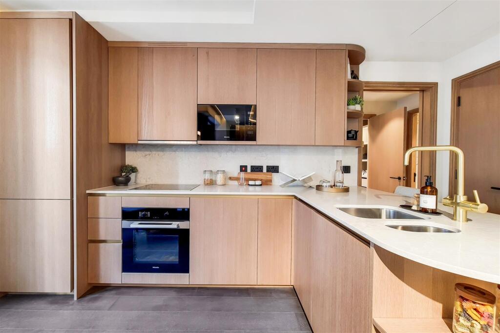 3_Kitchen Reception-2.jpg