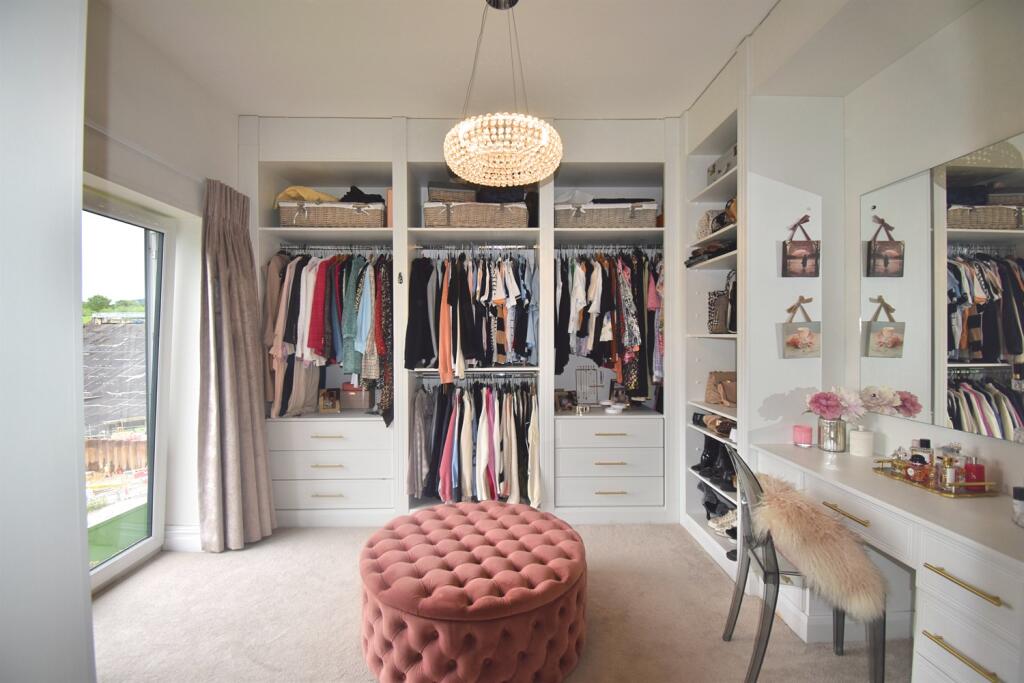 Dressing Room / Bedr