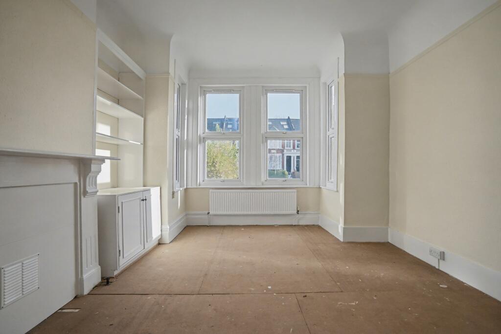 Flat A, 72 Earlsfield Road, Wandsworth, London, SW18 3DN