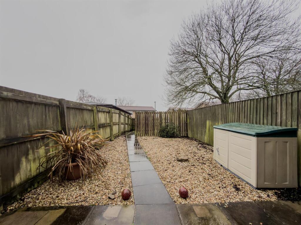 2 Oakfield Mews-21.jpg