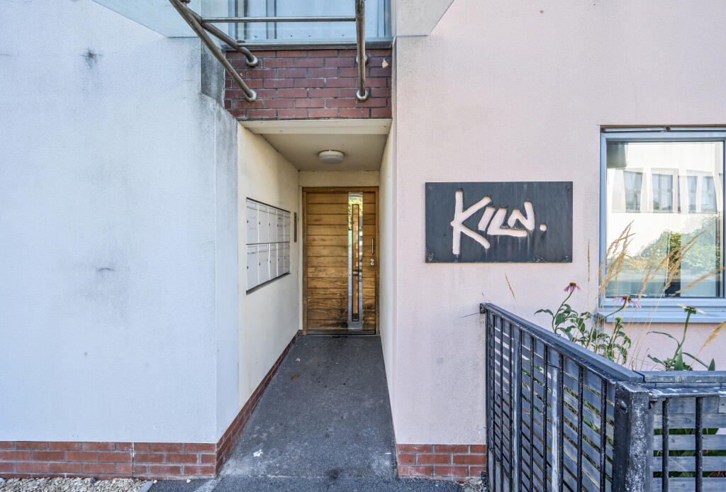 1329337-4-6883410...