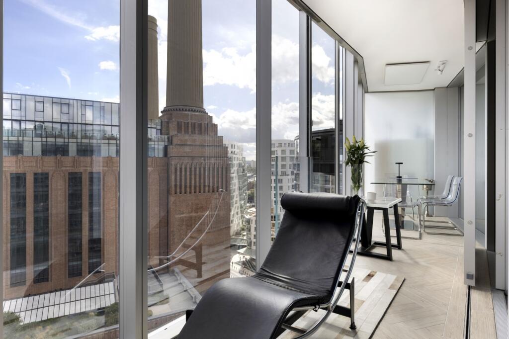 L-001090, 4 Circus Road West, Battersea