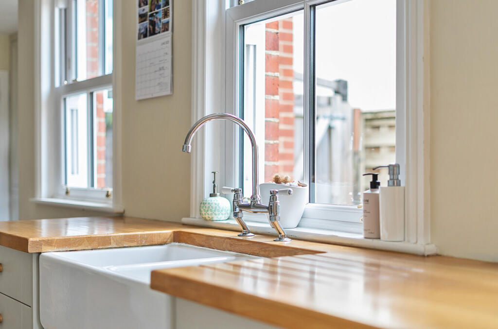 1303627-4-683da2d...