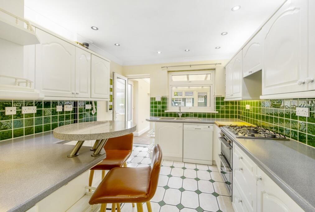 51 Hessle Drive (Boston)-19