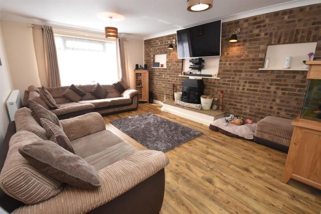 Sitting Room.JPG