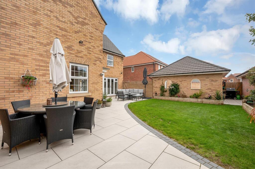 16 Penson Gardens WEB PH-23.jpg