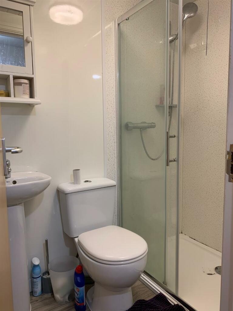 Shower room.jpeg