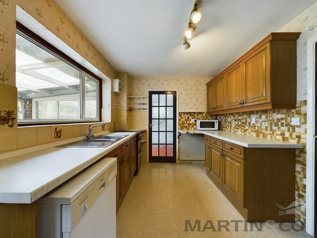 4 Kitchen