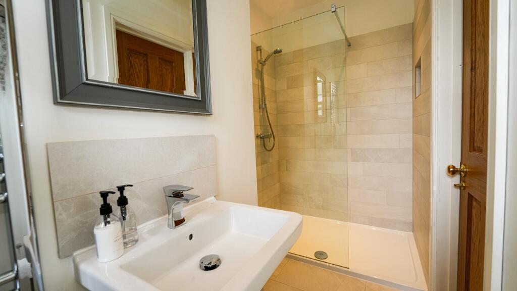 f26295f0-2b83-429b-a079-30599a59d138