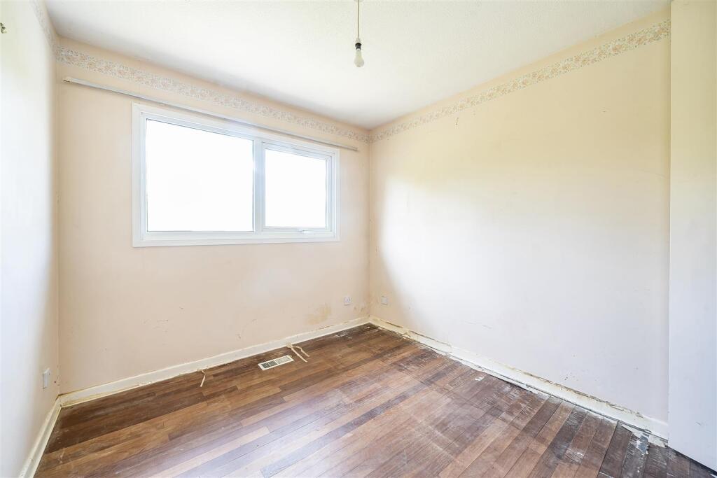 2 Pigeon Hill, Tiffield