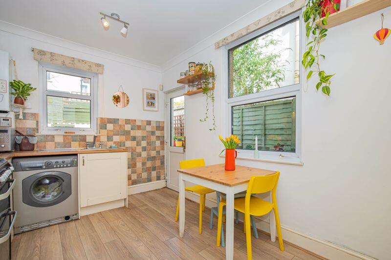 Kitchen / Breakfast Room