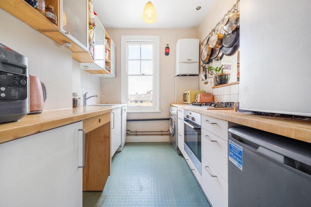 Kitchen.JPG