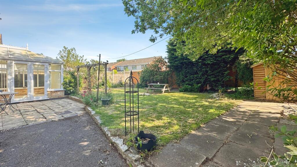 2c1533f7--4703-9E07-60F1AFBEBB91-37016-00000BA8B56