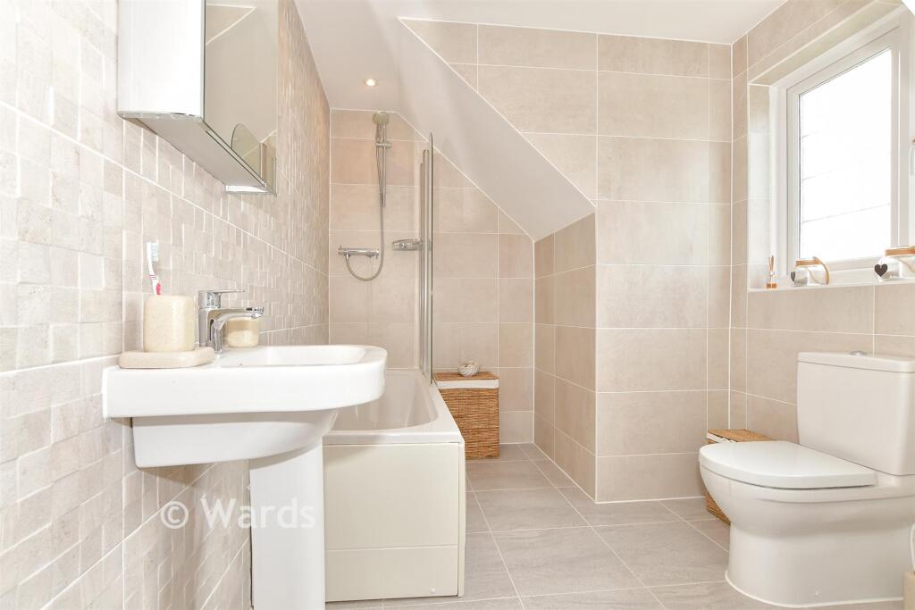 En-Suite Bathroom